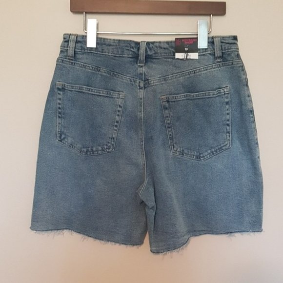 NOBO distressed denim boyfriend shorts - Picture 4 of 4
